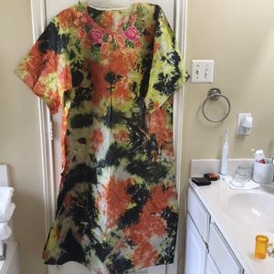 Womens XL-XXXL tie dye dressy multi color caftan. EUC